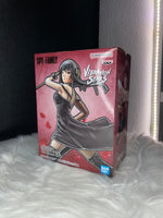 Load image into Gallery viewer, Yor Forger - Spy x Family Vibration Stars Figur
